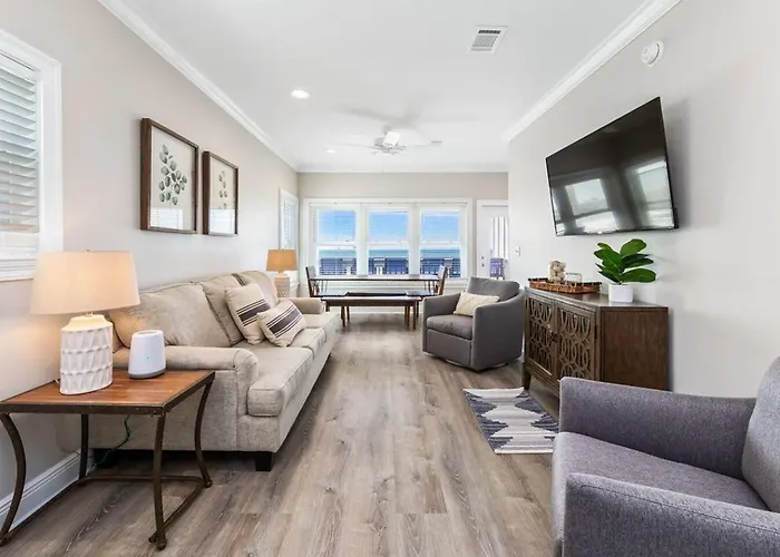 Fun East - Quiet Morgan Beachfront W Pool - Pets Welcome