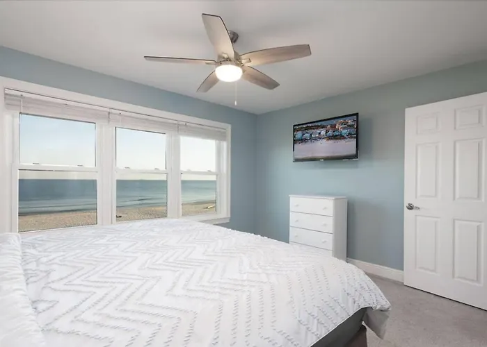 Holiday home Fun East - Quiet Morgan Beachfront W Pool - Pets Welcome
