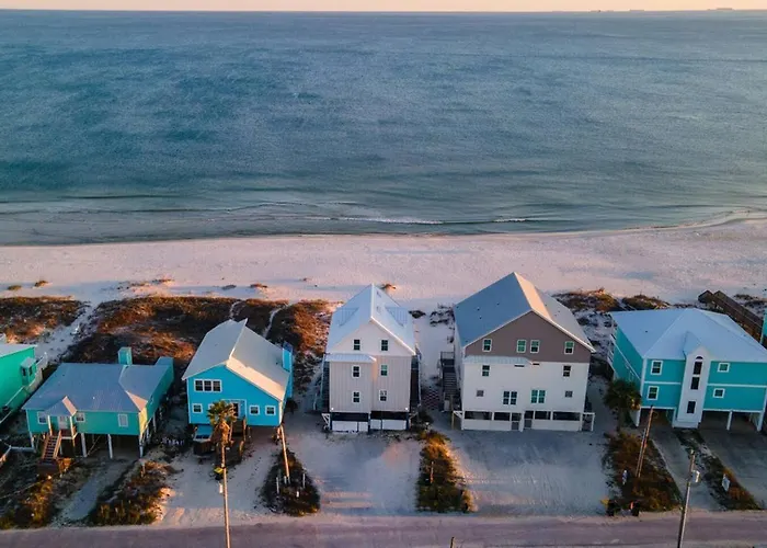 Holiday home Fun East - Quiet Morgan Beachfront W Pool - Pets Welcome *